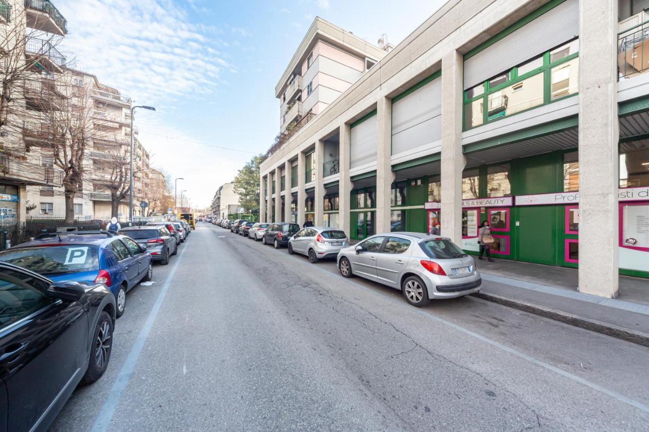 Cozy Apt - Private Parking & Terrace * Milano